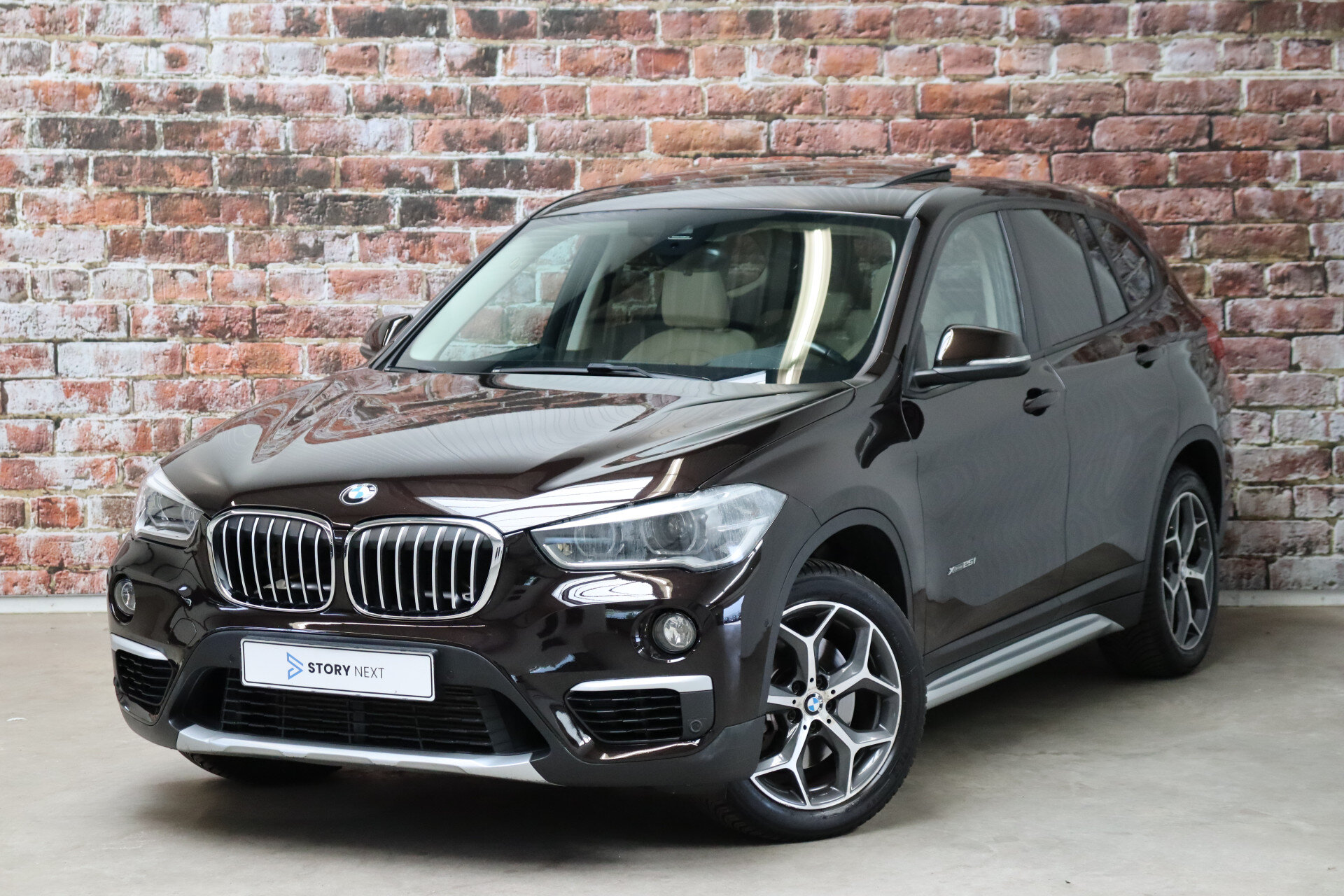 BMW X1 xDrive25i High Executive xLine Automaat