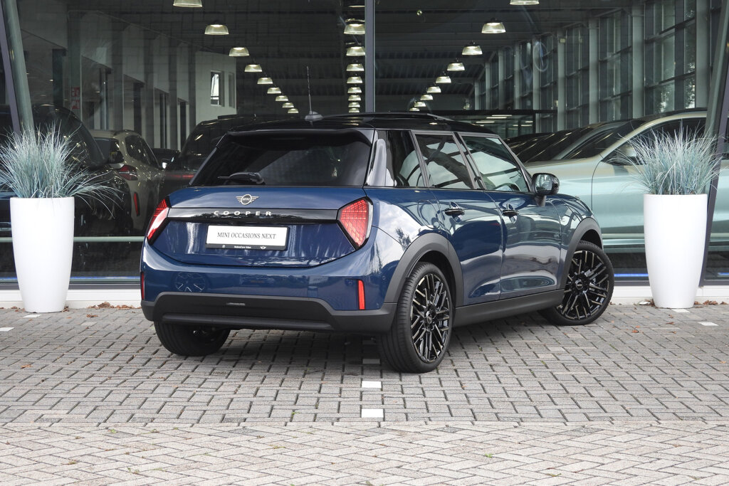 MINI 5-Deurs 4