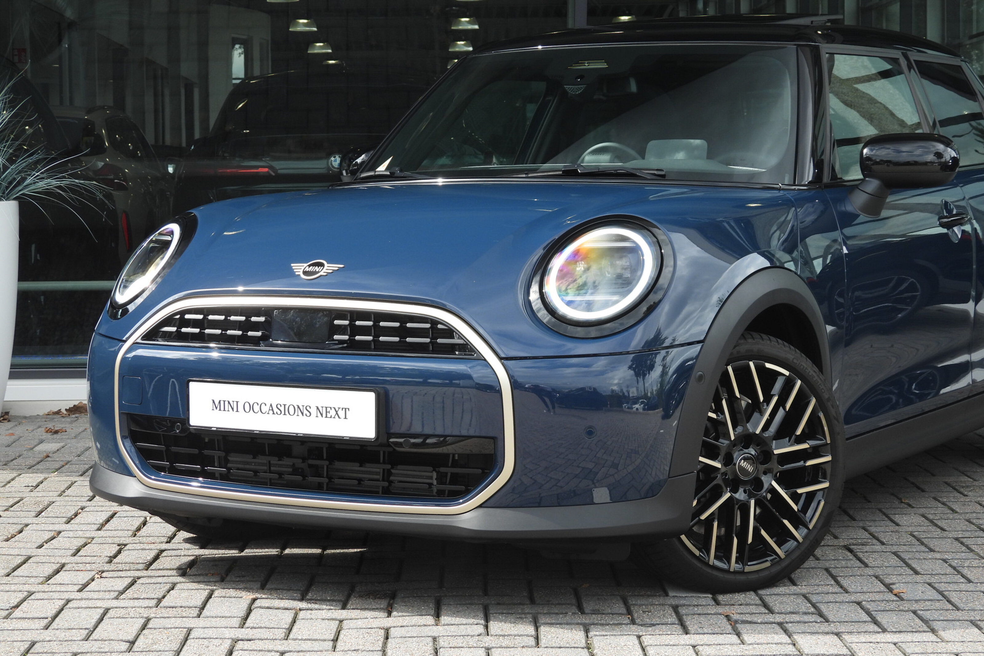 MINI 5-Deurs 6