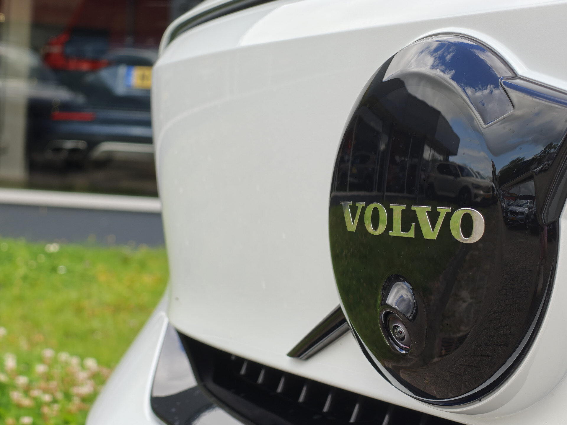 Volvo EX40 252PK Extended Range Plus Black Ed. 82 kWh - Afbeelding 4