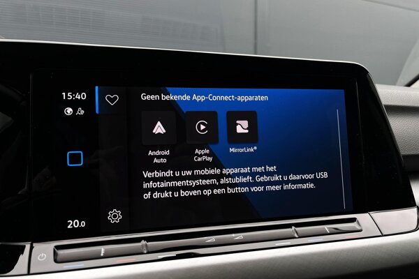 Apple Carplay/Android Auto Apple Carplay/Android Auto