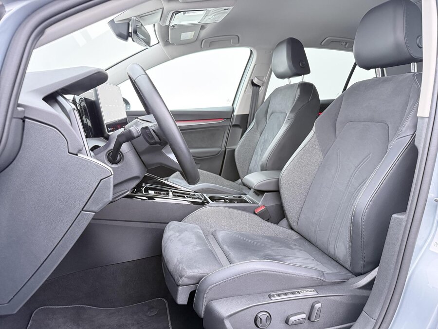 Volkswagen Golf 1.5 eHybrid Style