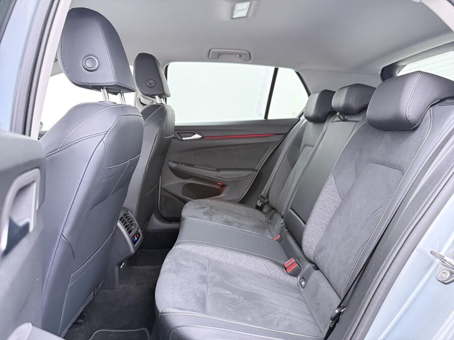 Volkswagen Golf 1.5 eHybrid Style