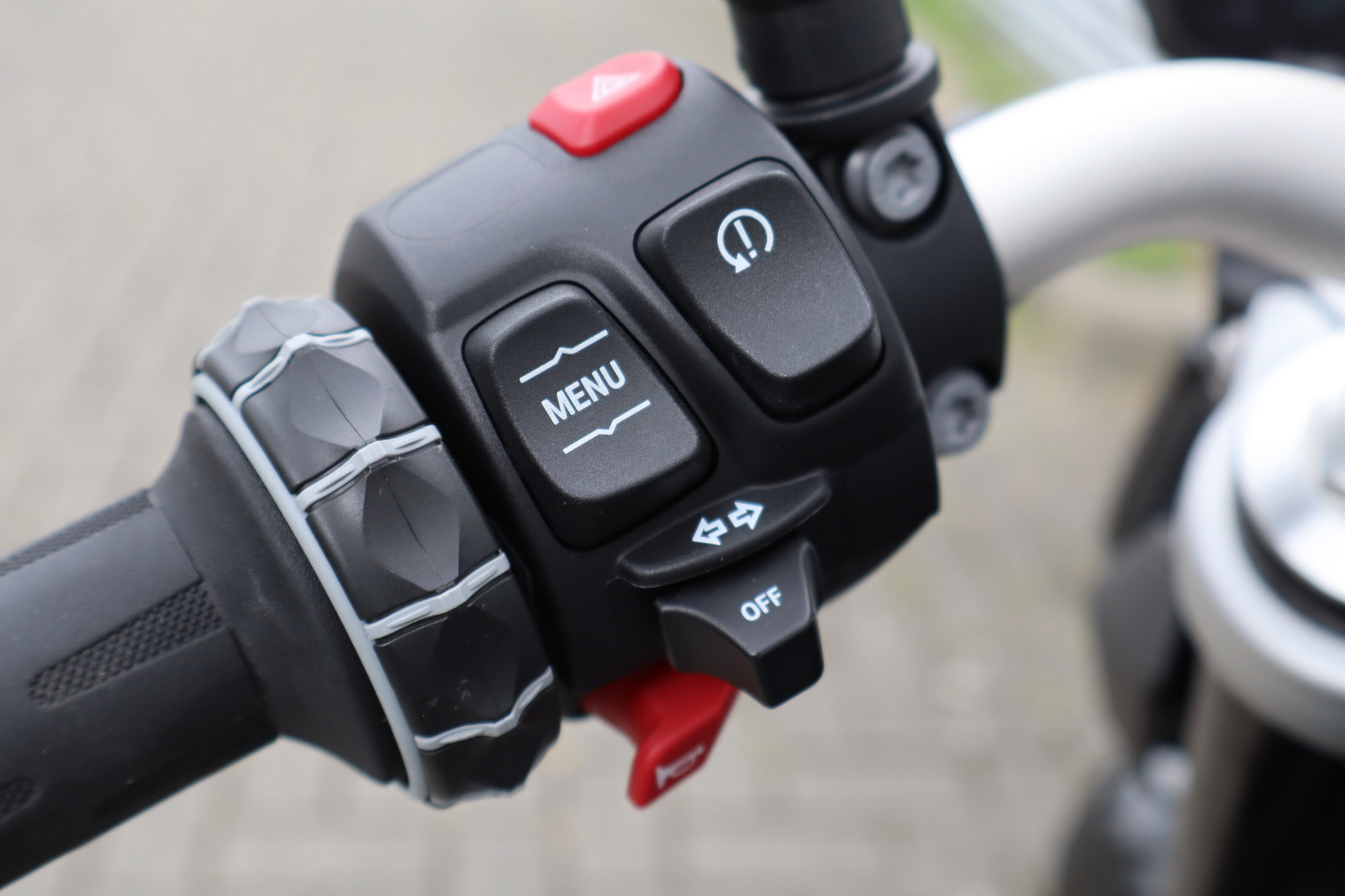 BMW F 900 R |SC Project |Schakelassistent Pro |Handvatverwarming
