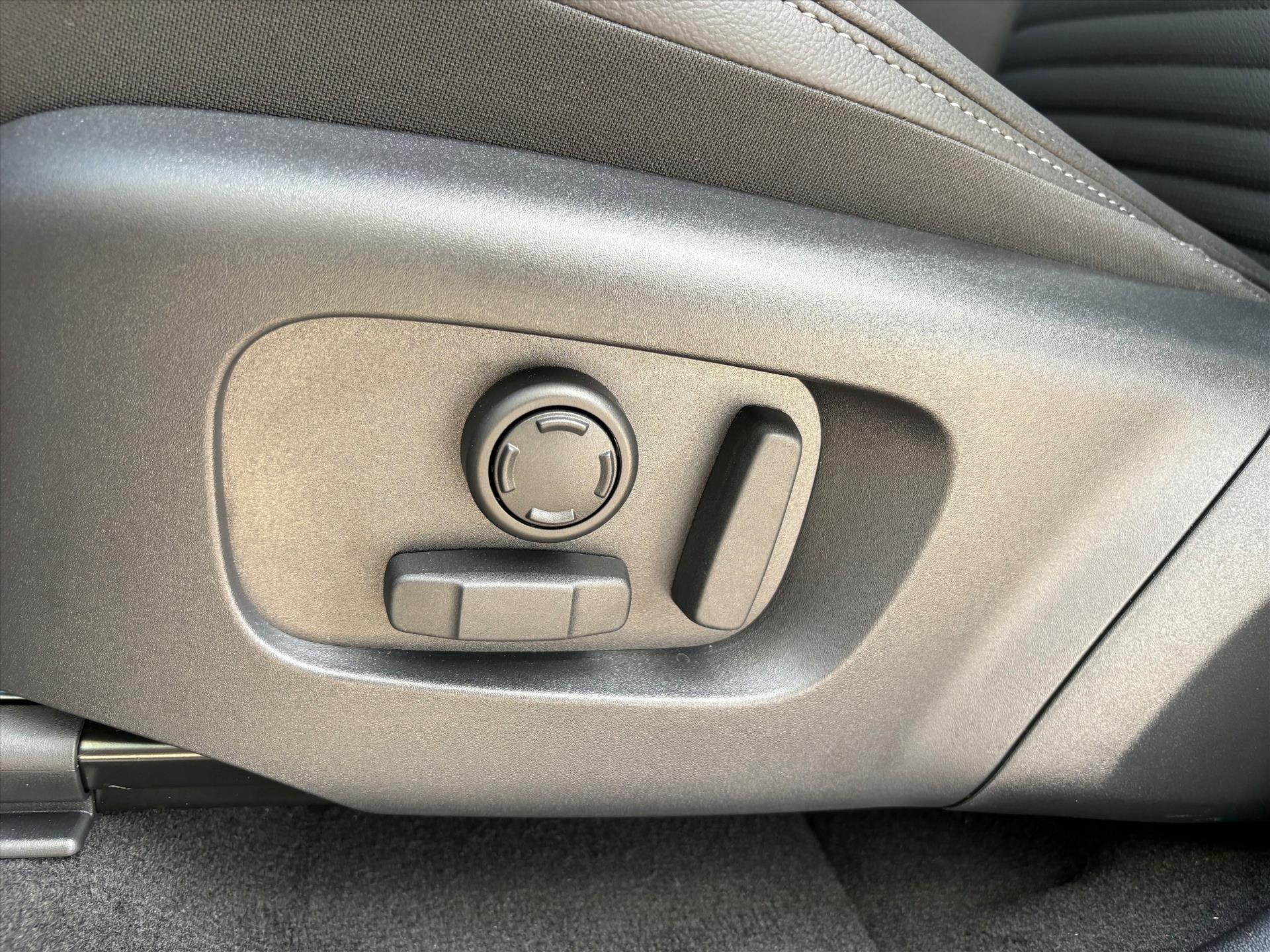 Land Rover Discovery Sport - foto 10