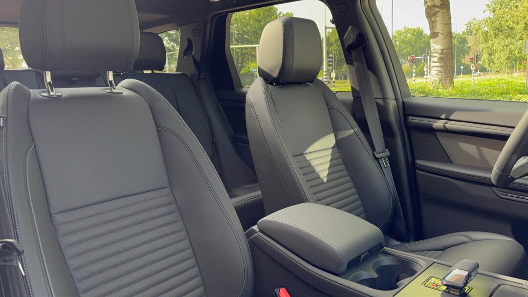 Land Rover Discovery Sport - foto 3