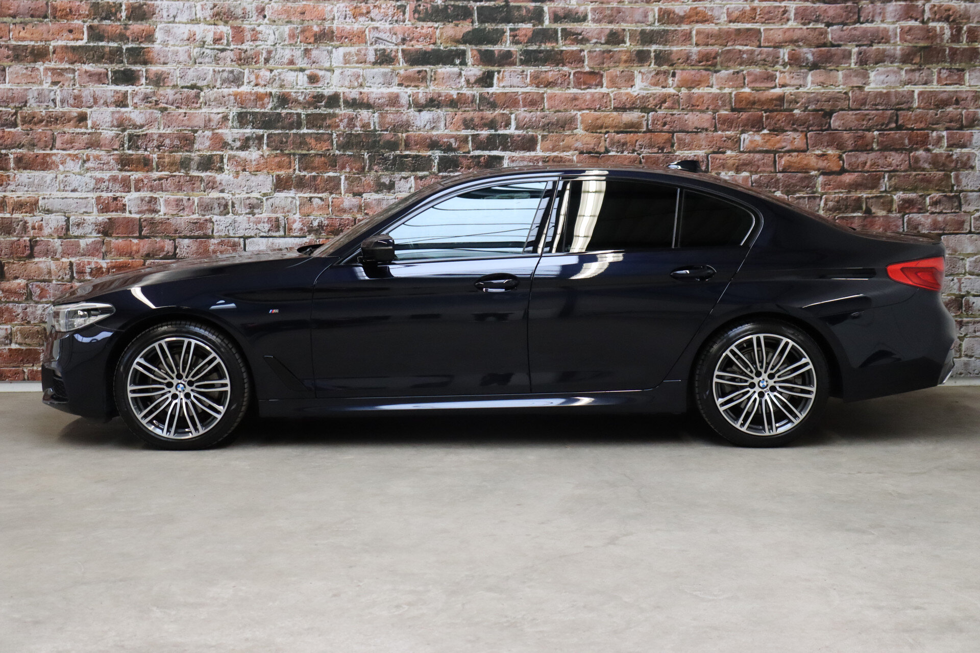 BMW 5 Serie Sedan 520i High Executive M Sport Pakket Automaat - Afbeelding 3