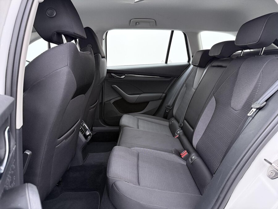 Škoda Octavia Combi 1.4 TSI iV PHEV Business Edition