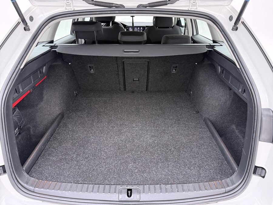 Škoda Octavia Combi 1.4 TSI iV PHEV Business Edition