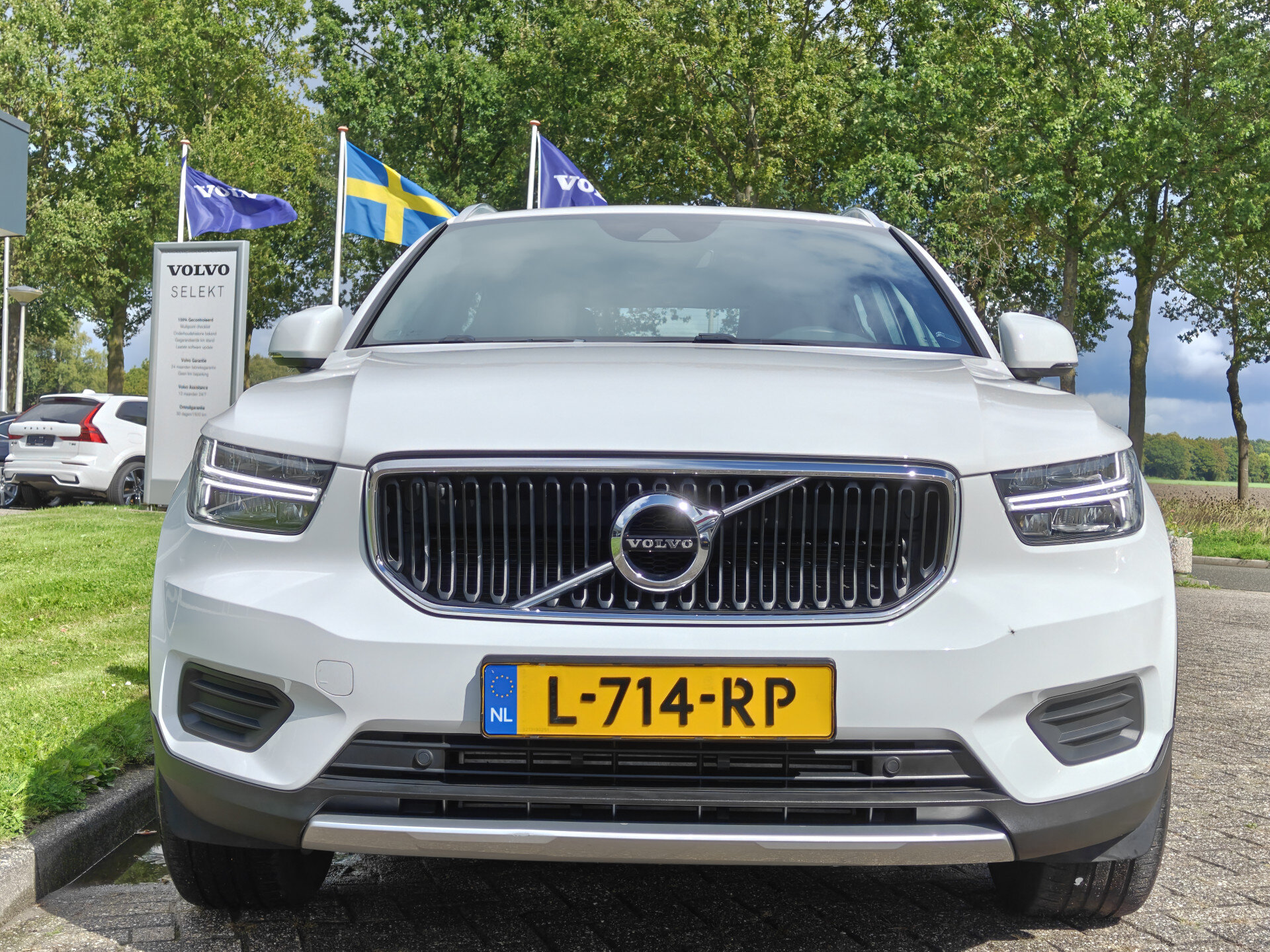 Volvo XC40 T2 130PK Automaat Momentum - Afbeelding 2