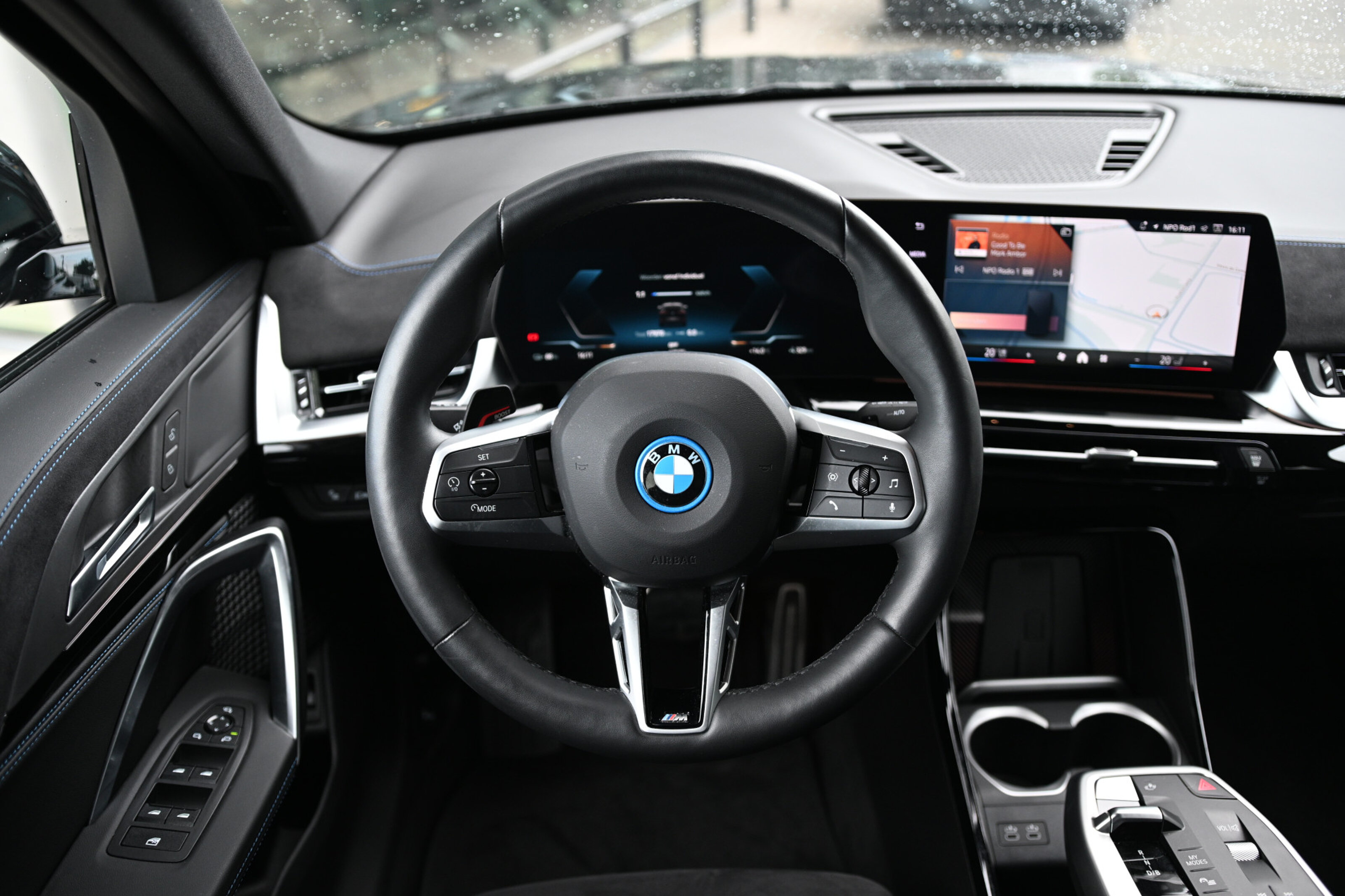 BMW iX2 6