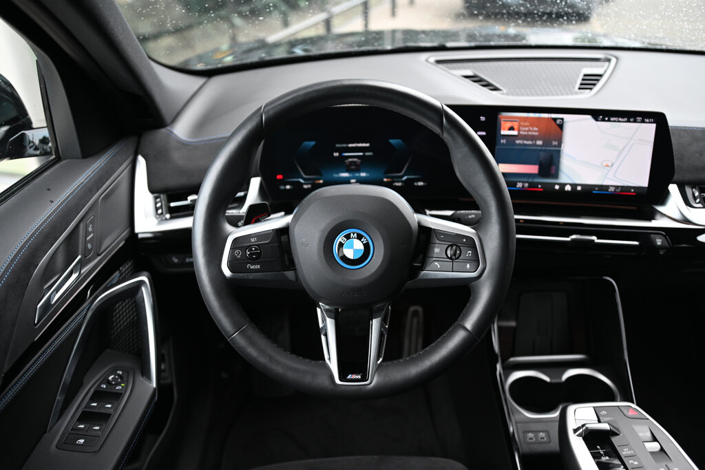 BMW iX2 6