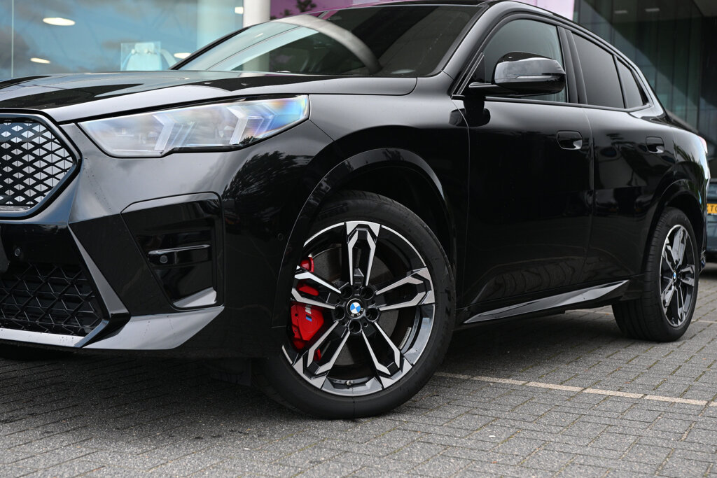 BMW iX2 15
