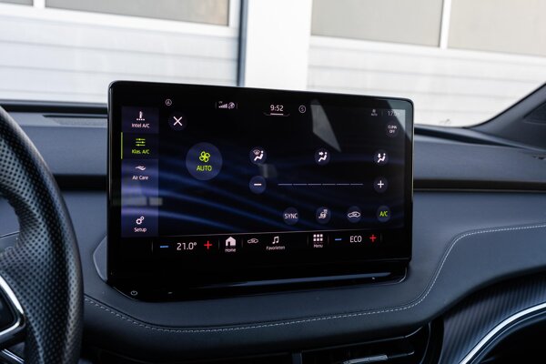 Apple Carplay/Android Auto