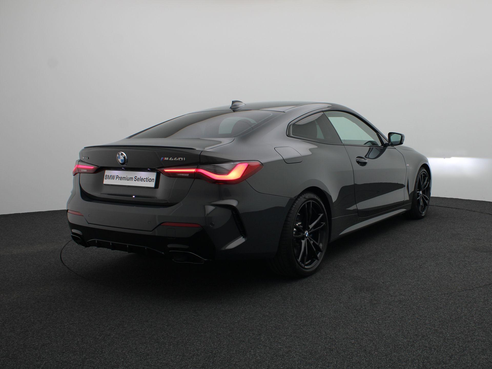 BMW 4 Serie Coupé M440i xDrive - Afbeelding 2