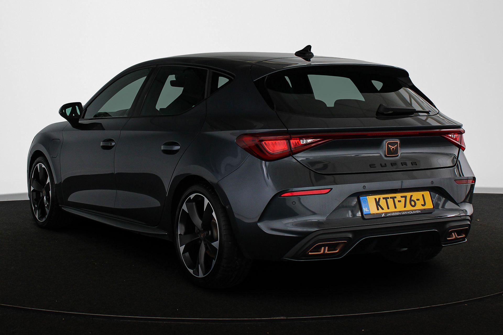 Cupra León