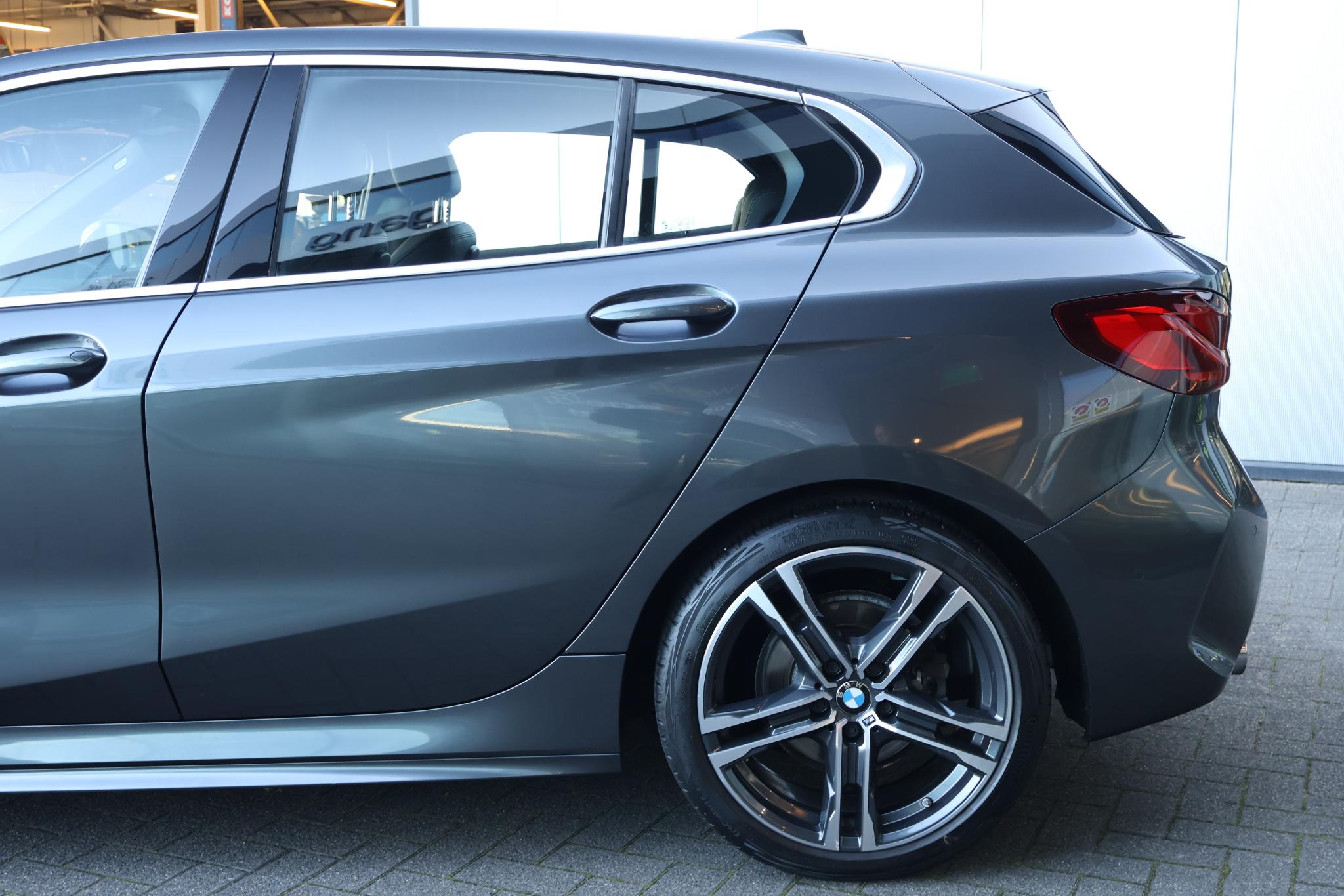 BMW 1 Serie 118i High Executive Edition - Afbeelding 5