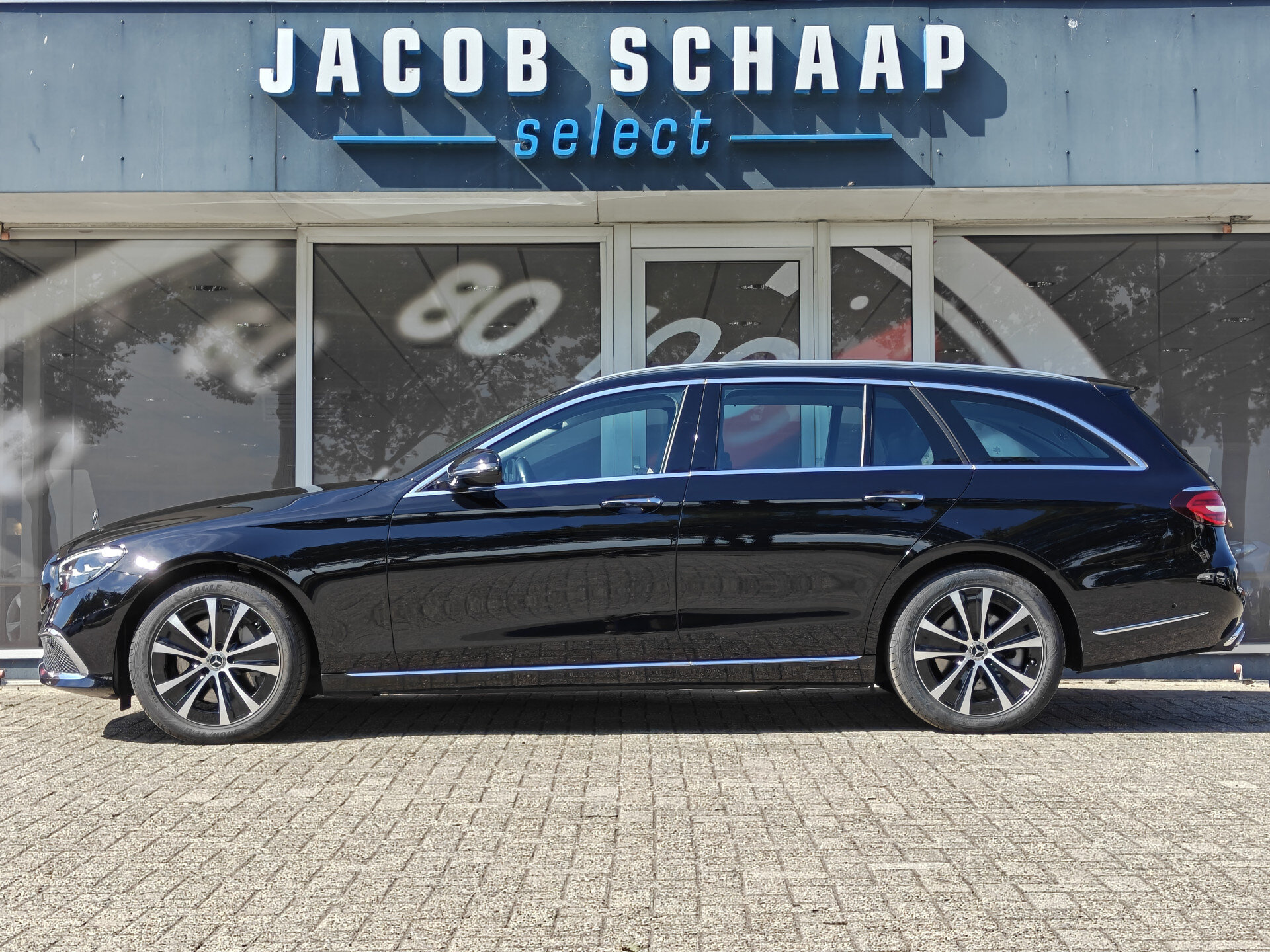 Mercedes-Benz E-Klasse Estate 300e AMG Line - Afbeelding 2
