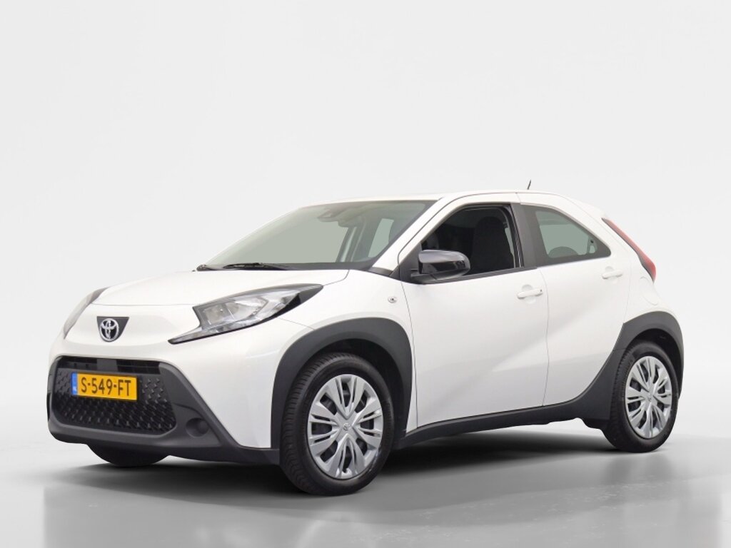 Toyota Aygo X 1.0 VVT-i MT Play | Carplay | All-seasons