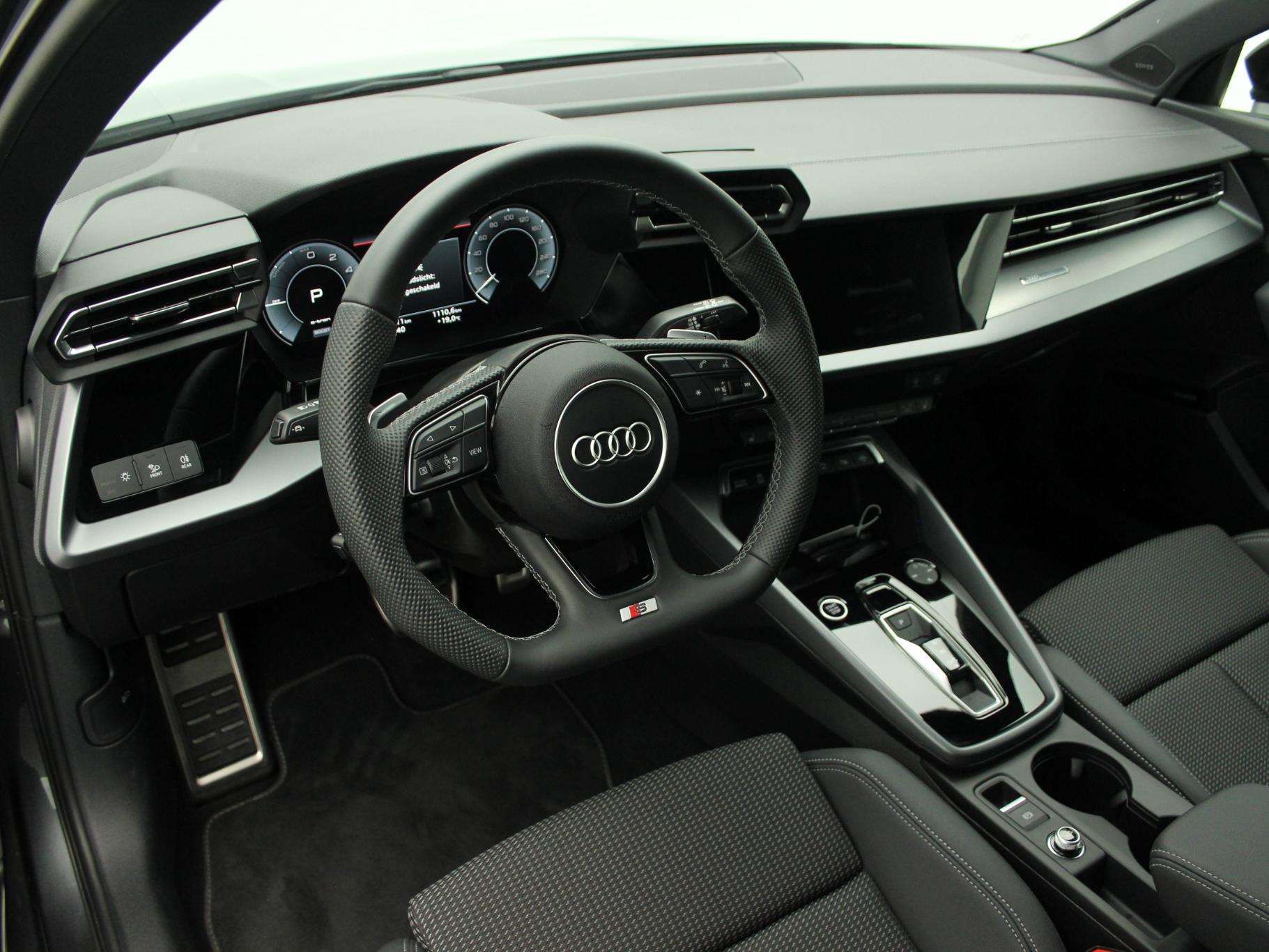 Audi A3 Sportback 45 TFSi e 272 Pk S-Line Competition - Afbeelding 4