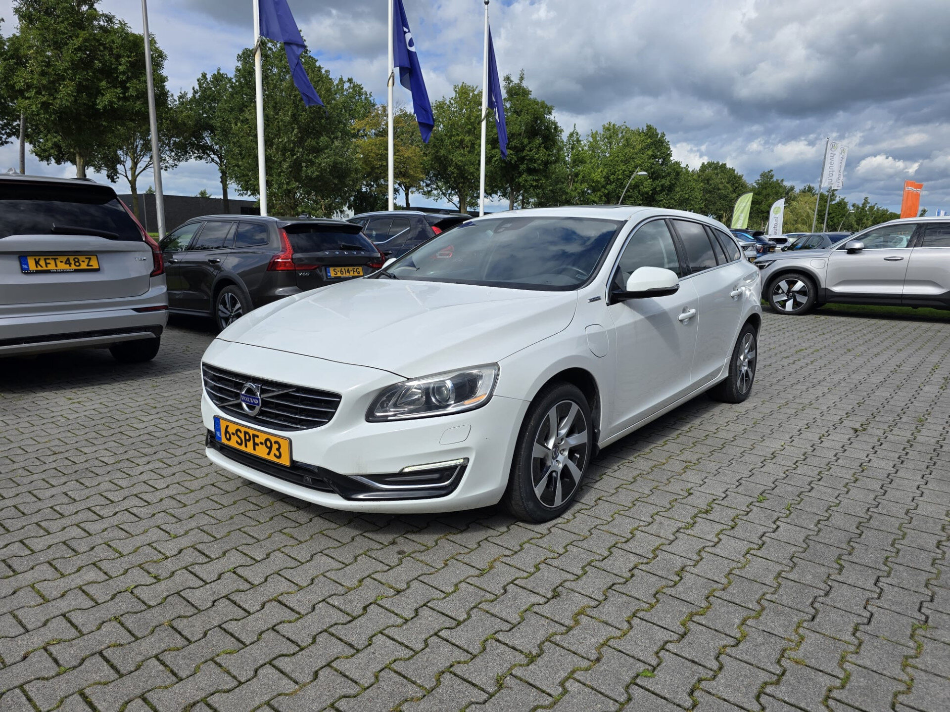 Volvo V60 2.4 D6 AWD Plug-In Hybrid Summum - Afbeelding 5