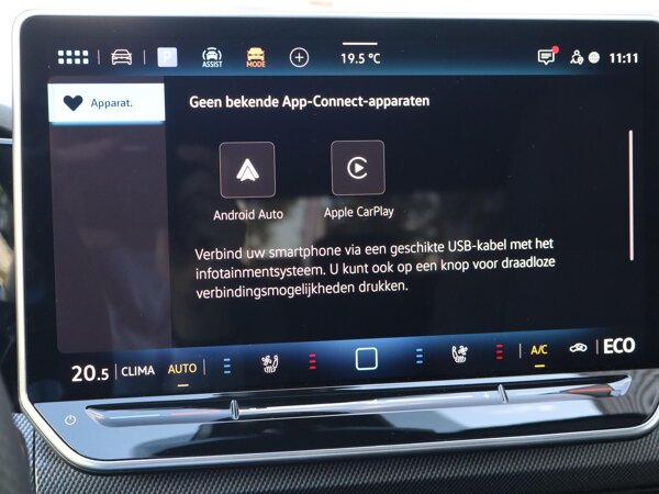 Apple Carplay/Android Auto Apple Carplay/Android Auto