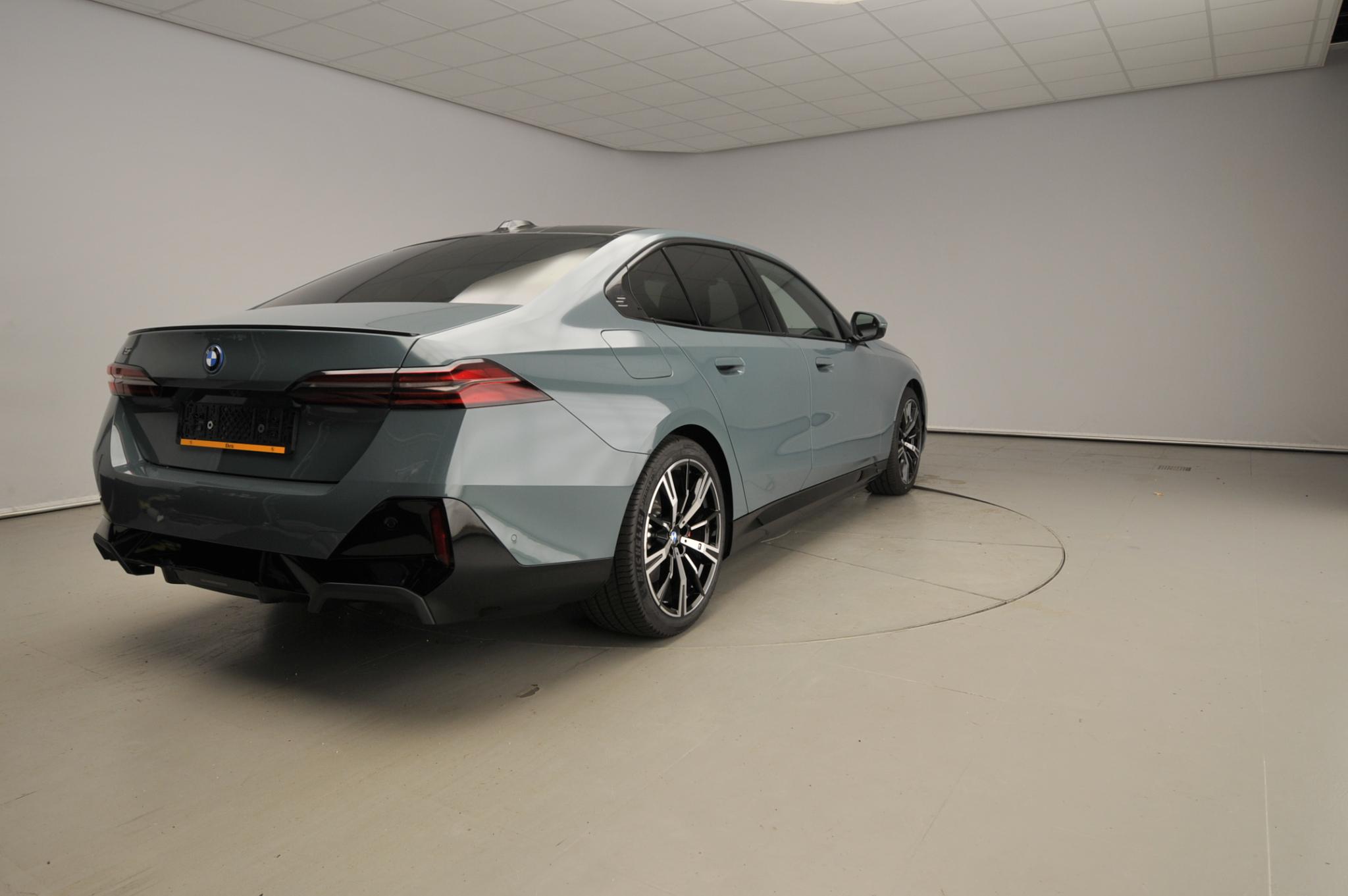 BMW i5 eDrive40 M Sport Edition - Afbeelding 2