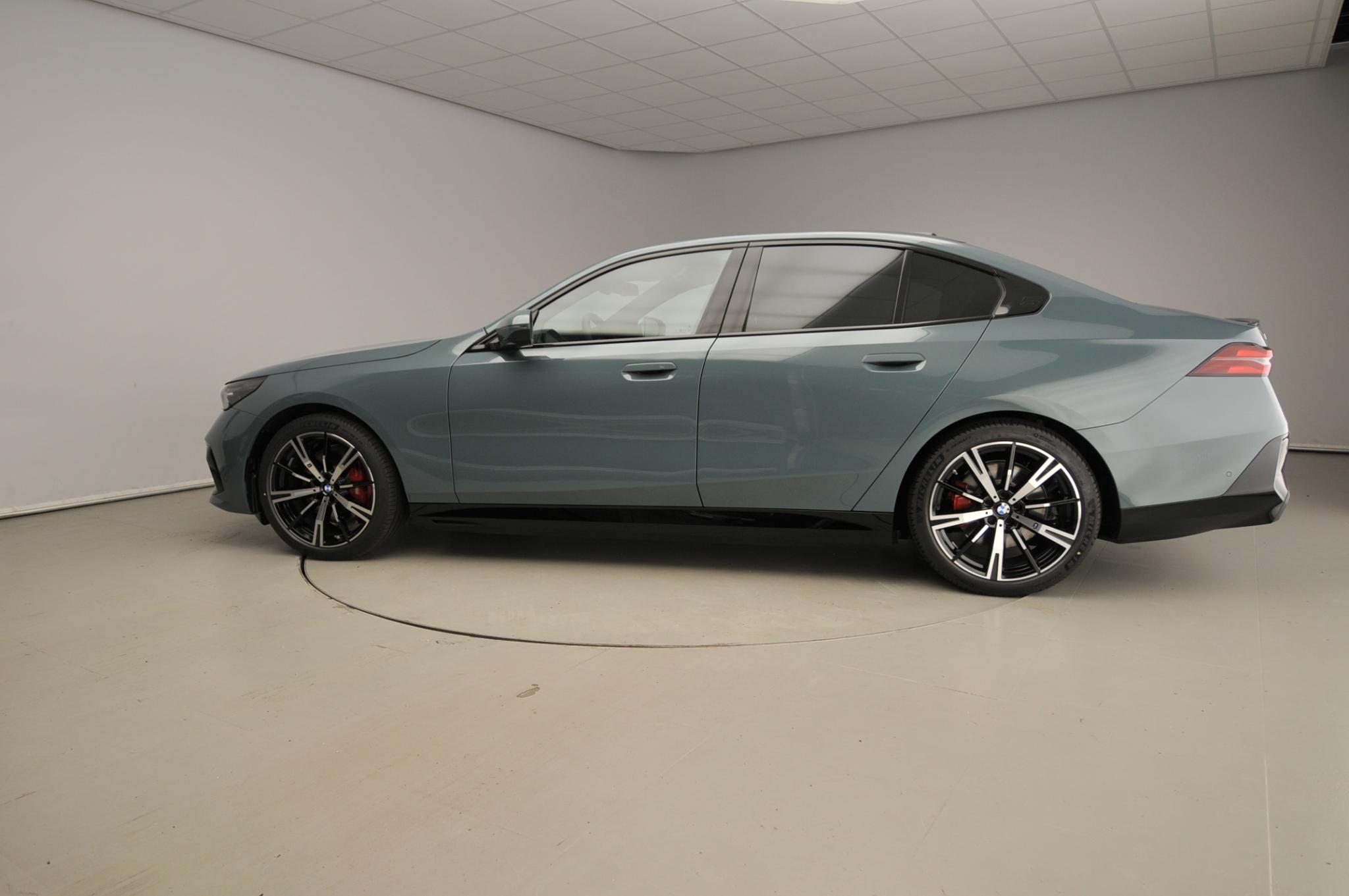 BMW i5 eDrive40 M Sport Edition - Afbeelding 3
