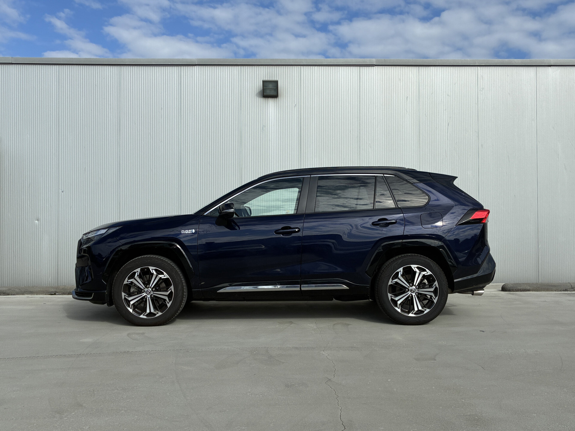 Toyota RAV4 2.5 Plug-in Hybrid AWD Bi-Tone Plus - Afbeelding 2