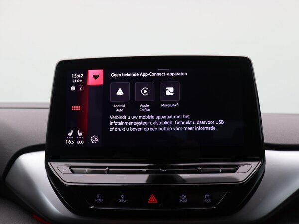 Apple Carplay/Android Auto Apple Carplay/Android Auto