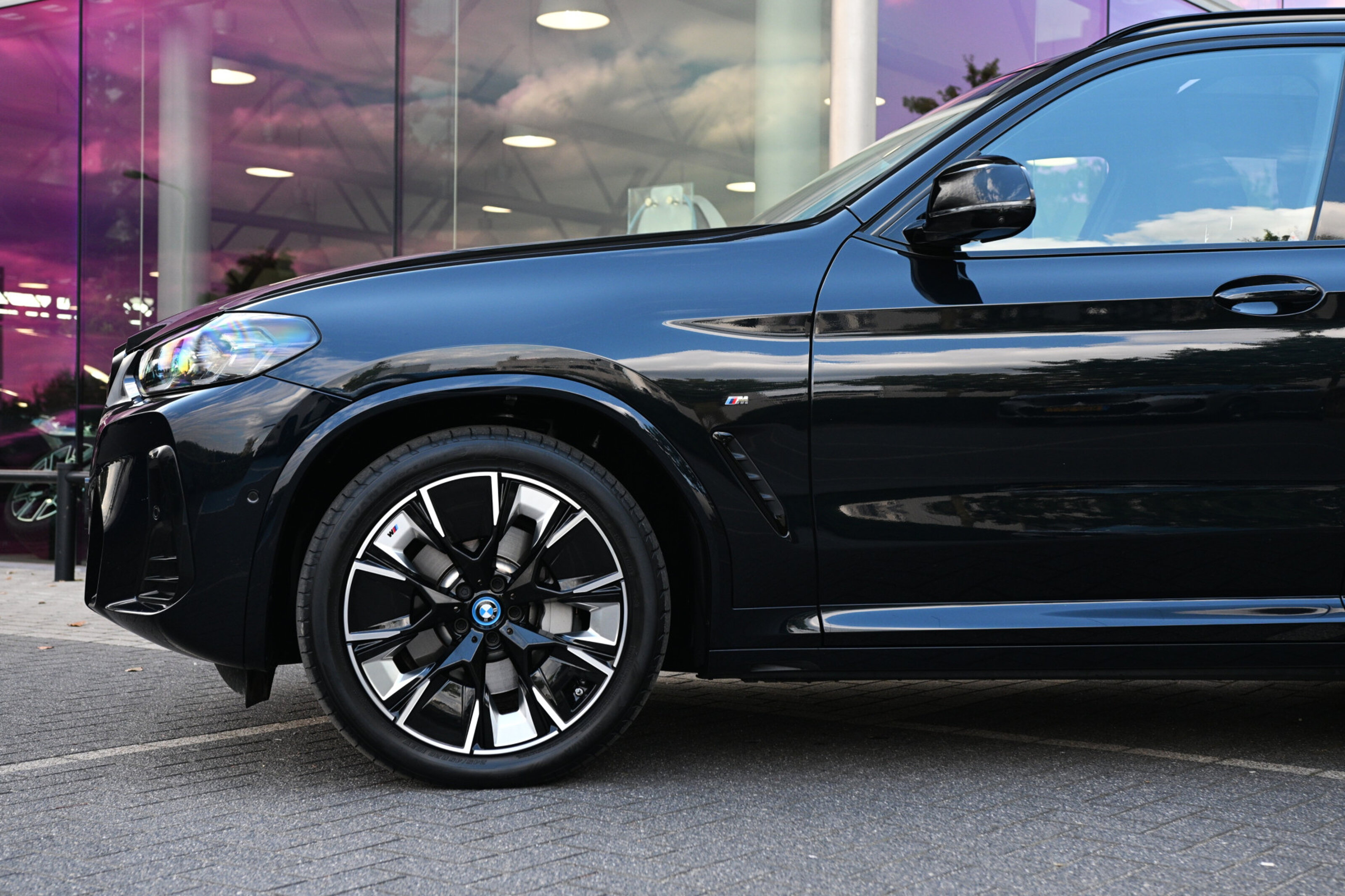 BMW iX3 7
