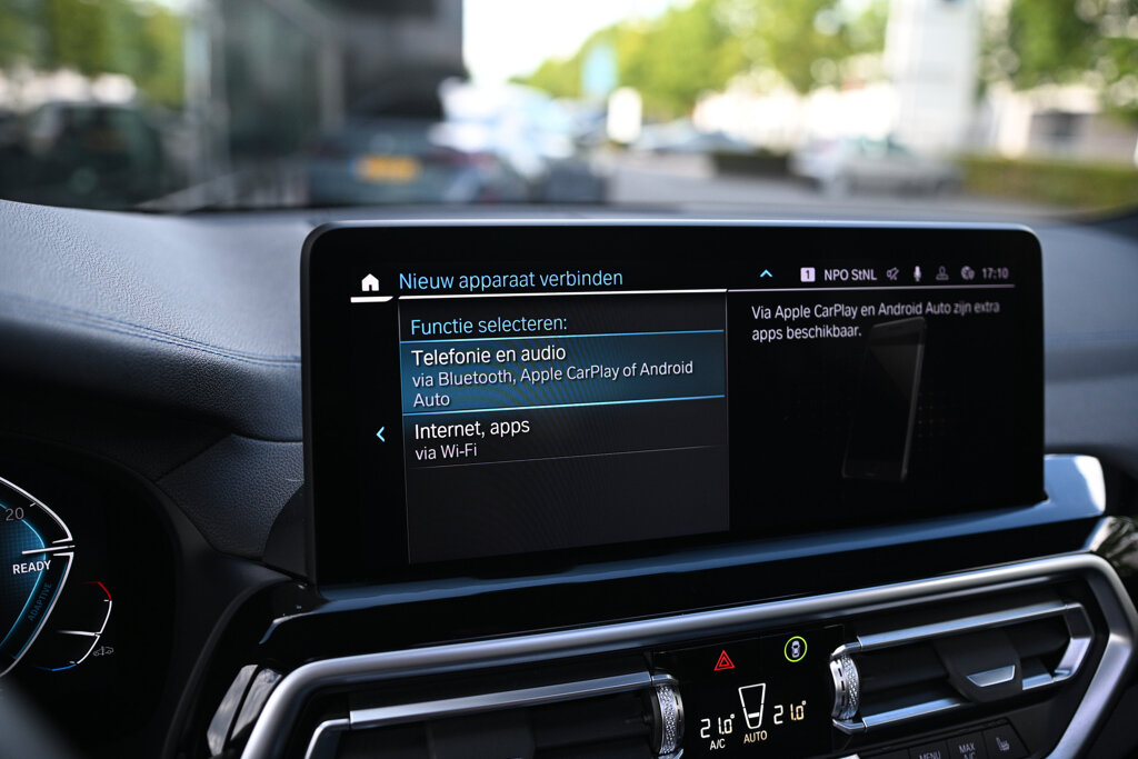 BMW iX3 10