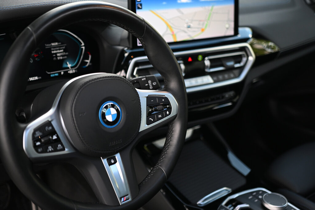BMW iX3 23