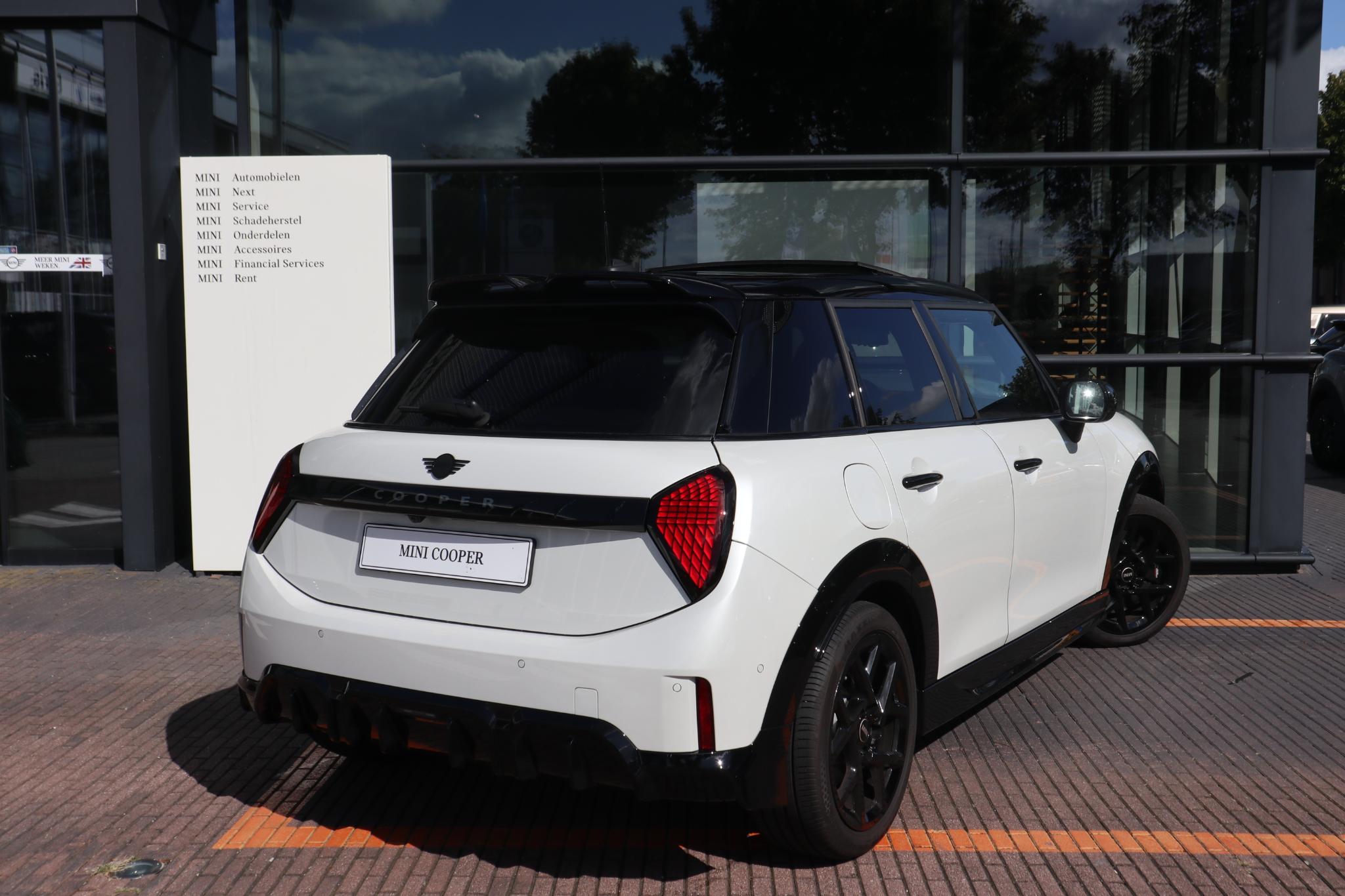 MINI 5-Deurs Cooper C - Afbeelding 2
