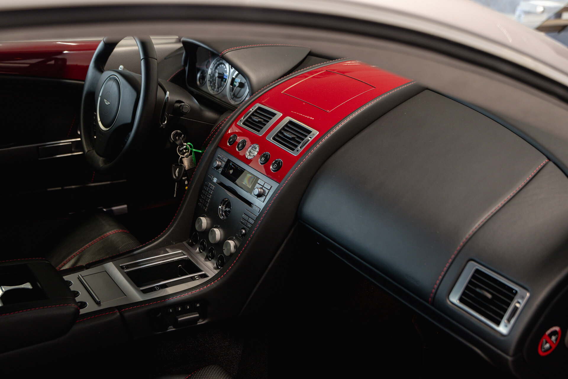 Aston Martin DB9 - foto 8