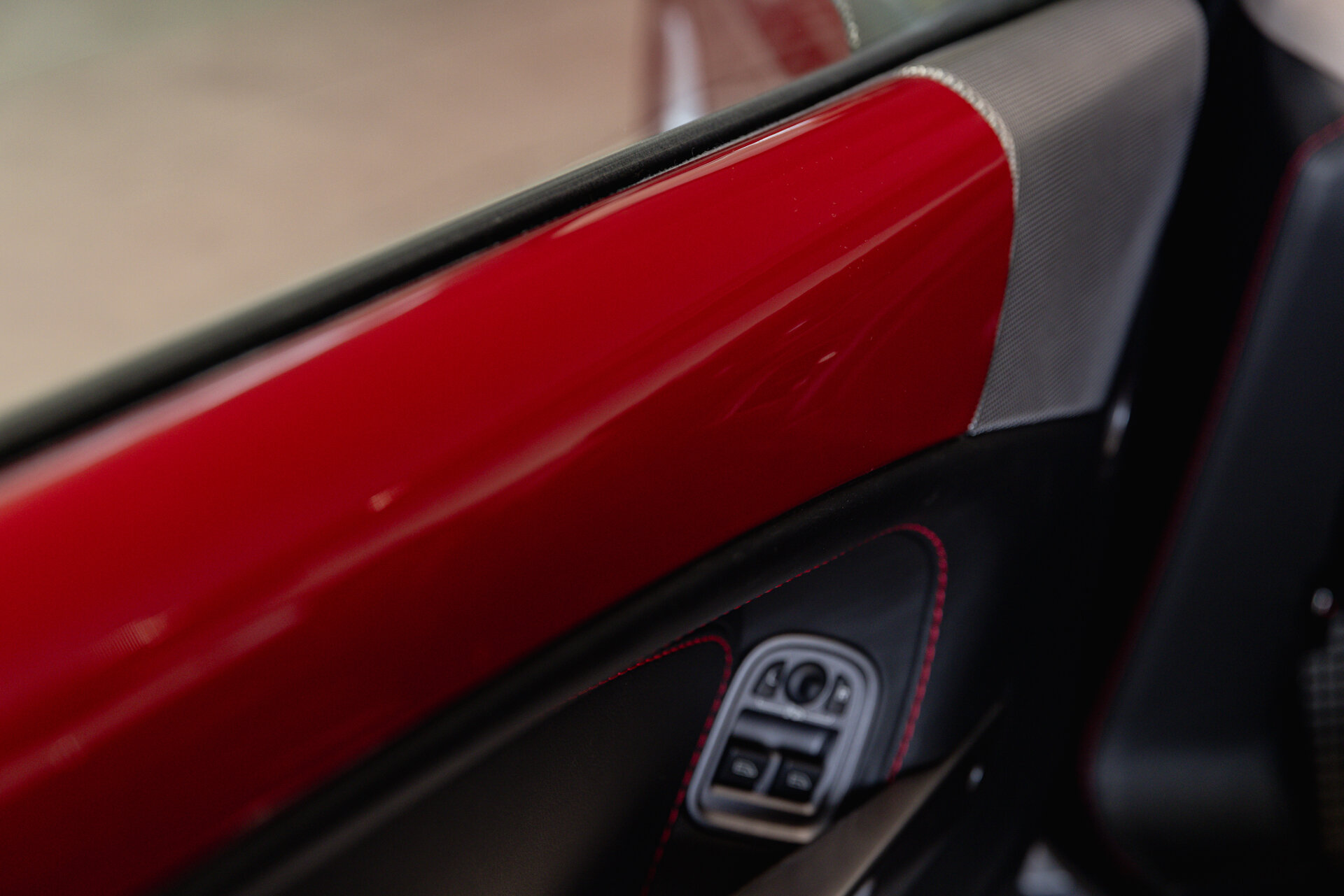 Aston Martin DB9 - foto 15