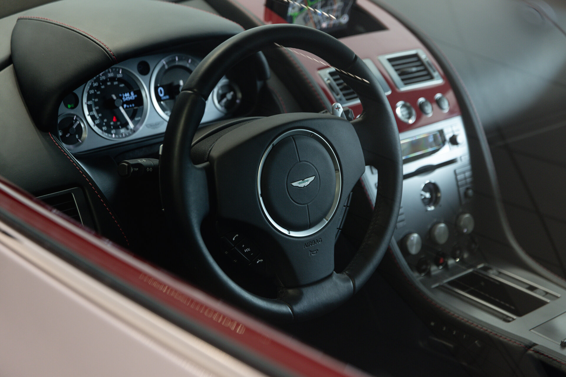 Aston Martin DB9 - foto 28