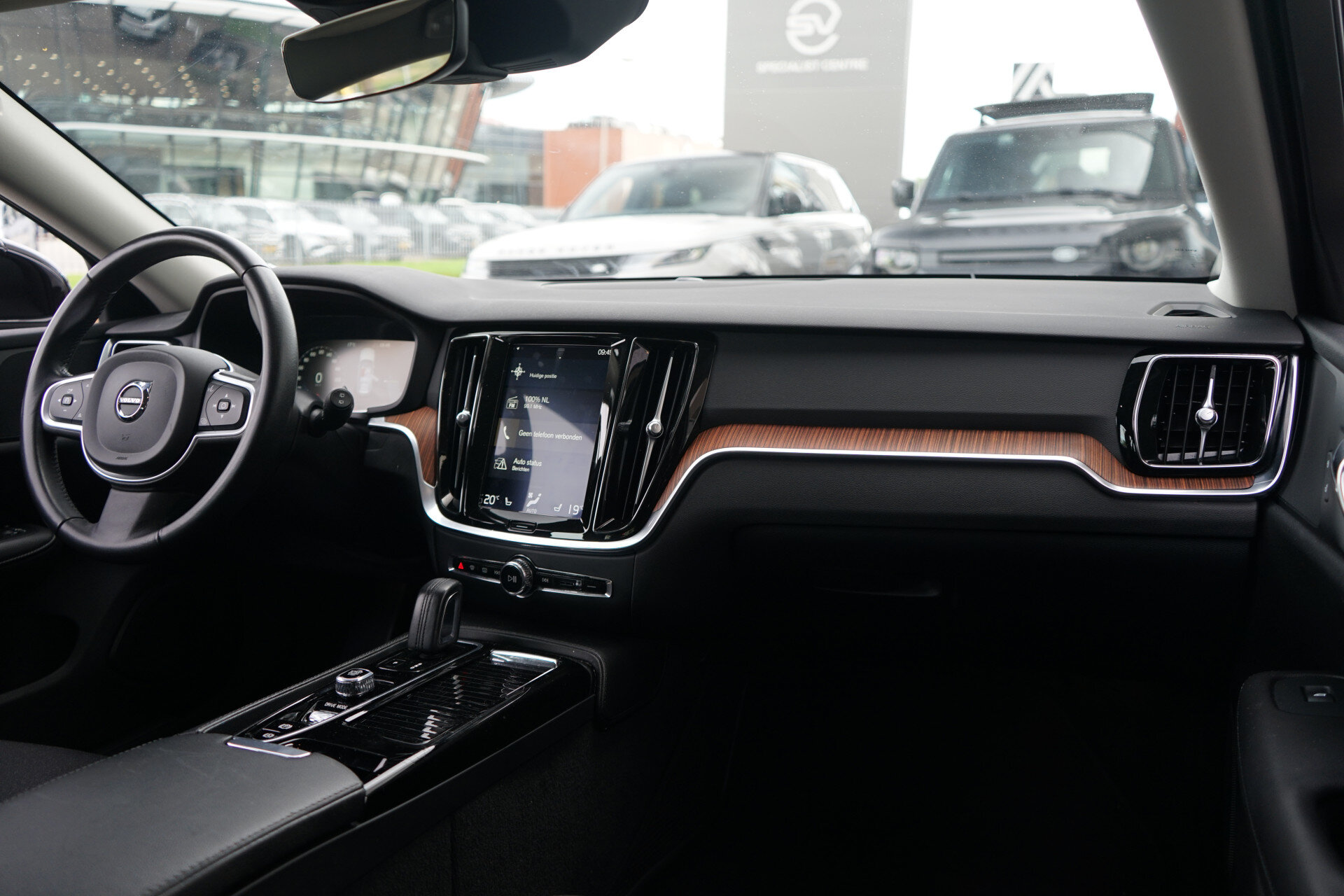 Volvo V60 2.0 T6 Twin Engine AWD Momentum Pro - Afbeelding 3