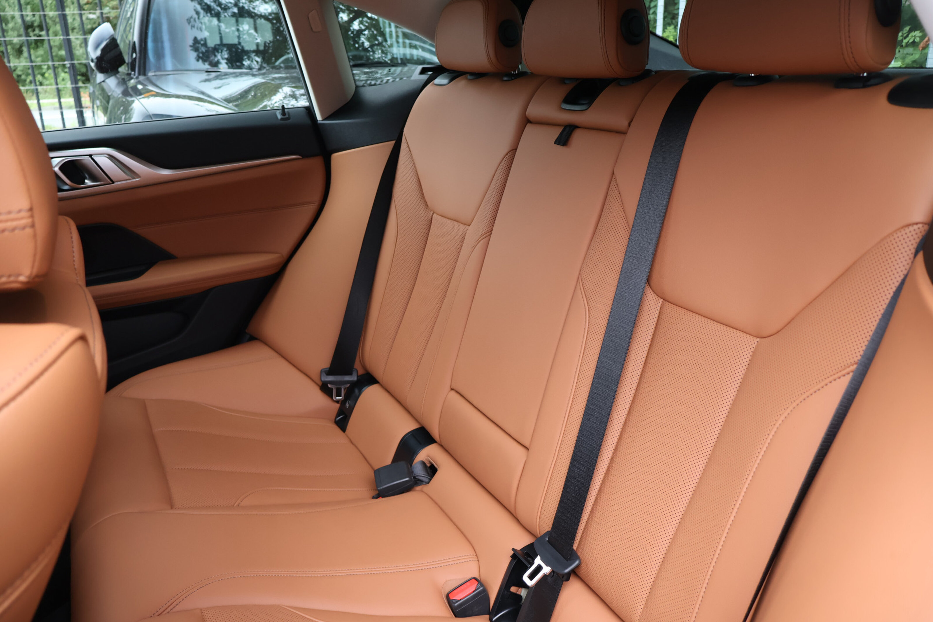 BMW i4 6