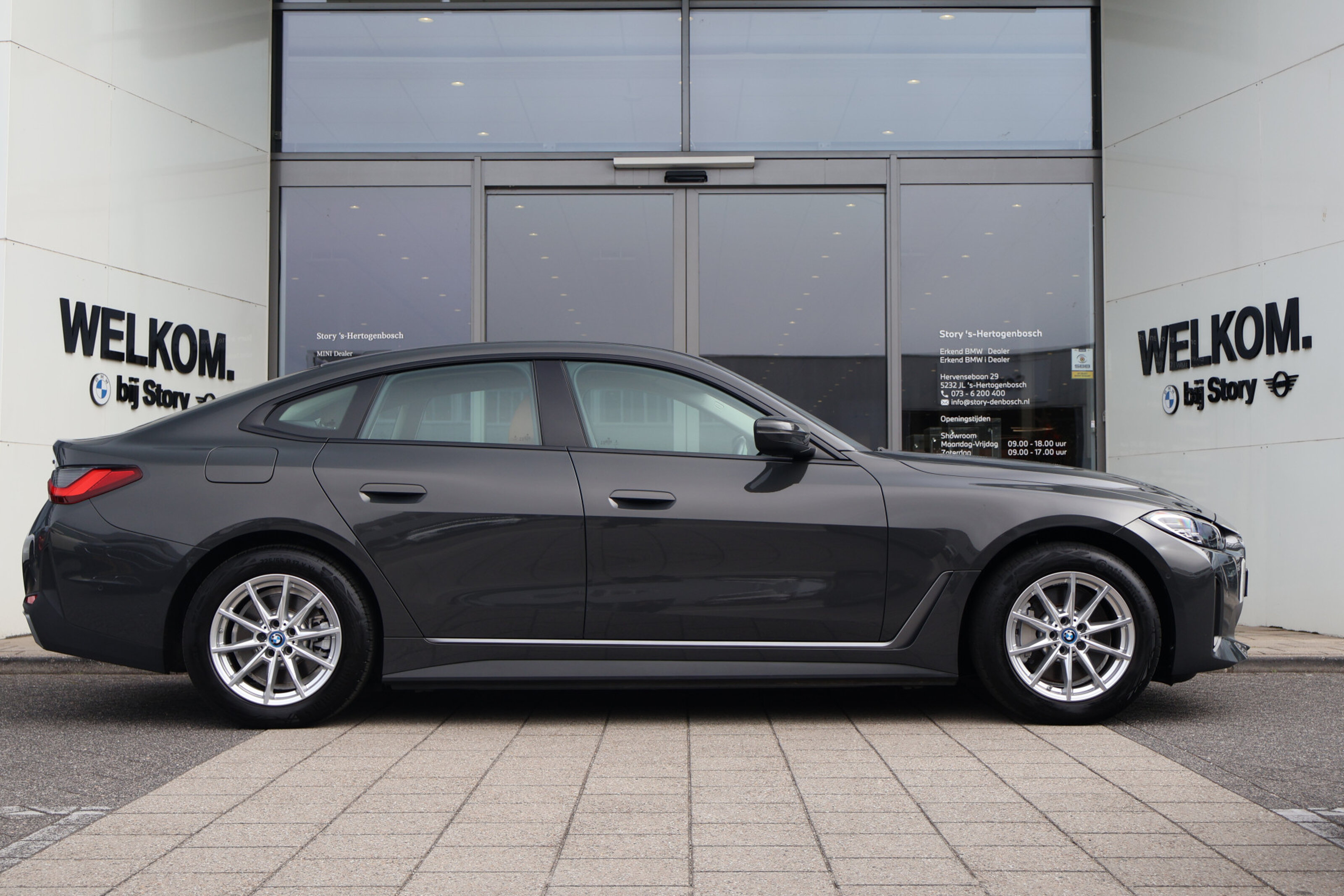 BMW i4 7