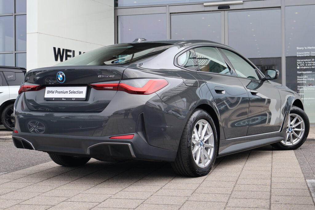 BMW i4 9
