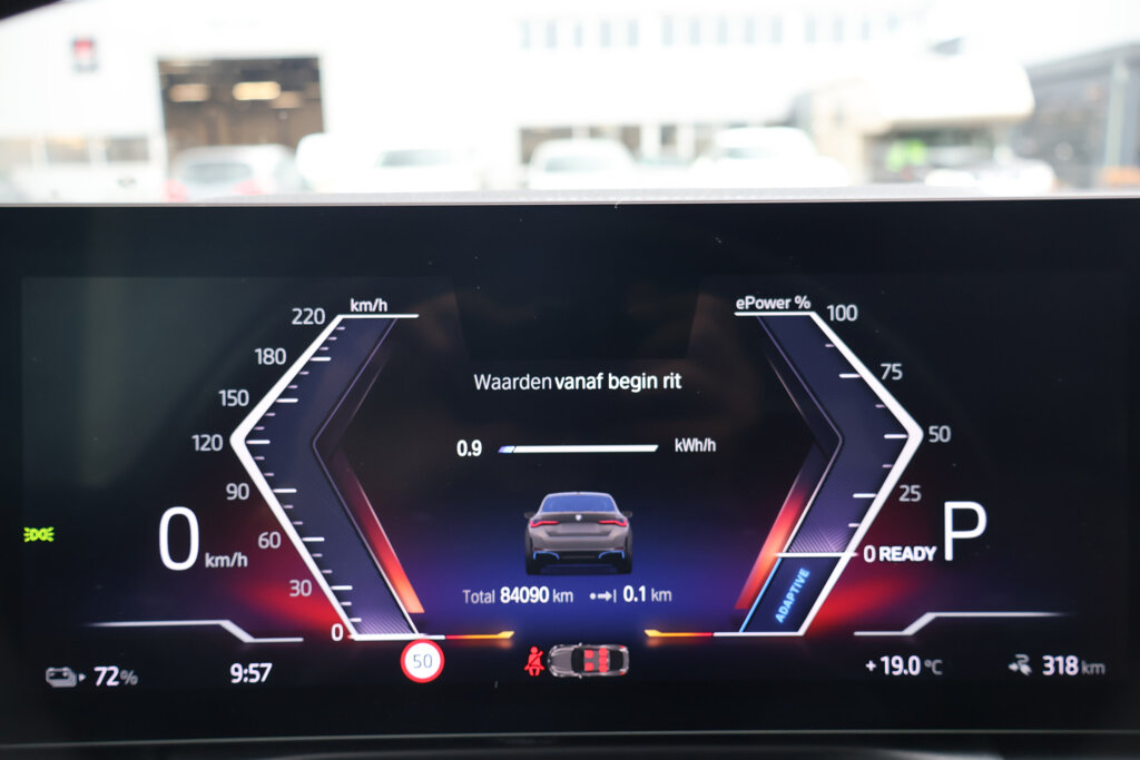 BMW i4 15