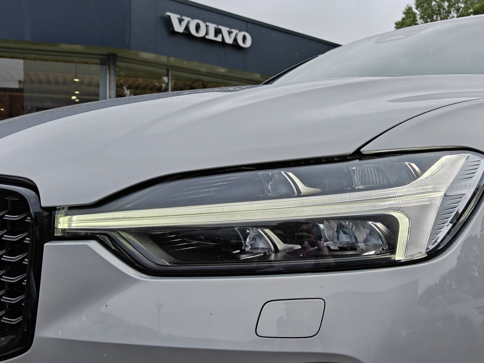 Volvo XC60 T6 AWD 350PK Plug-in hybrid R-Design - Afbeelding 3