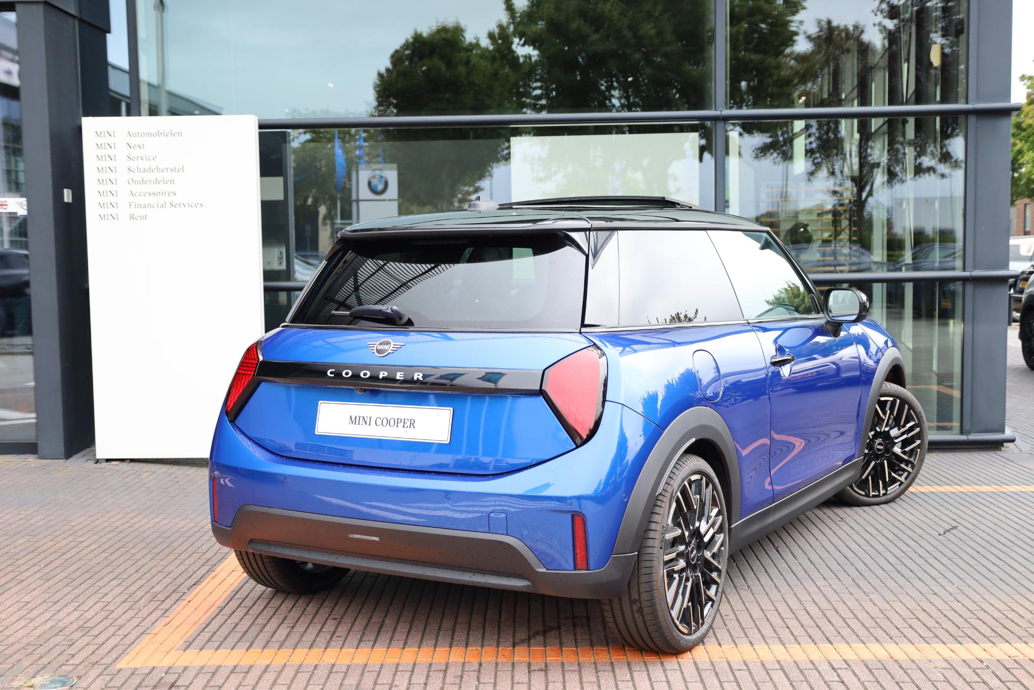 MINI 3-Deurs Cooper C - Afbeelding 2