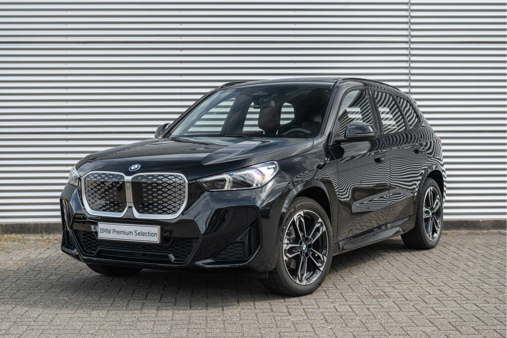BMW iX1 1
