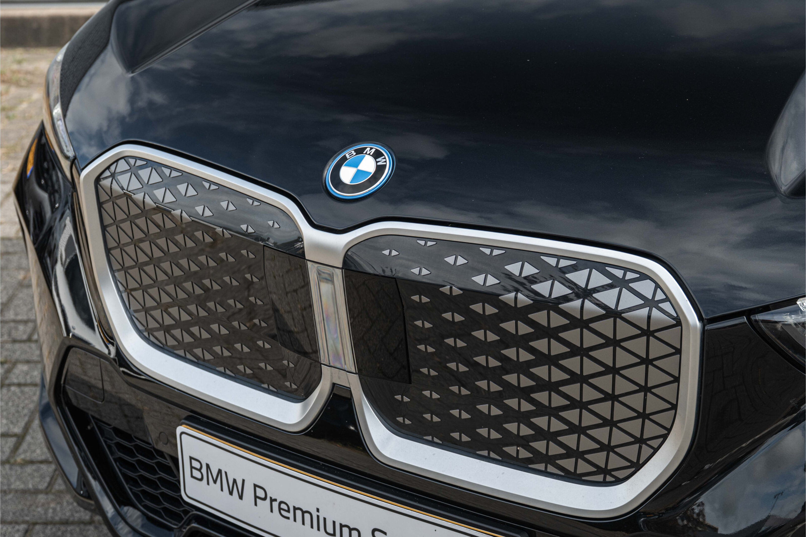 BMW iX1 6