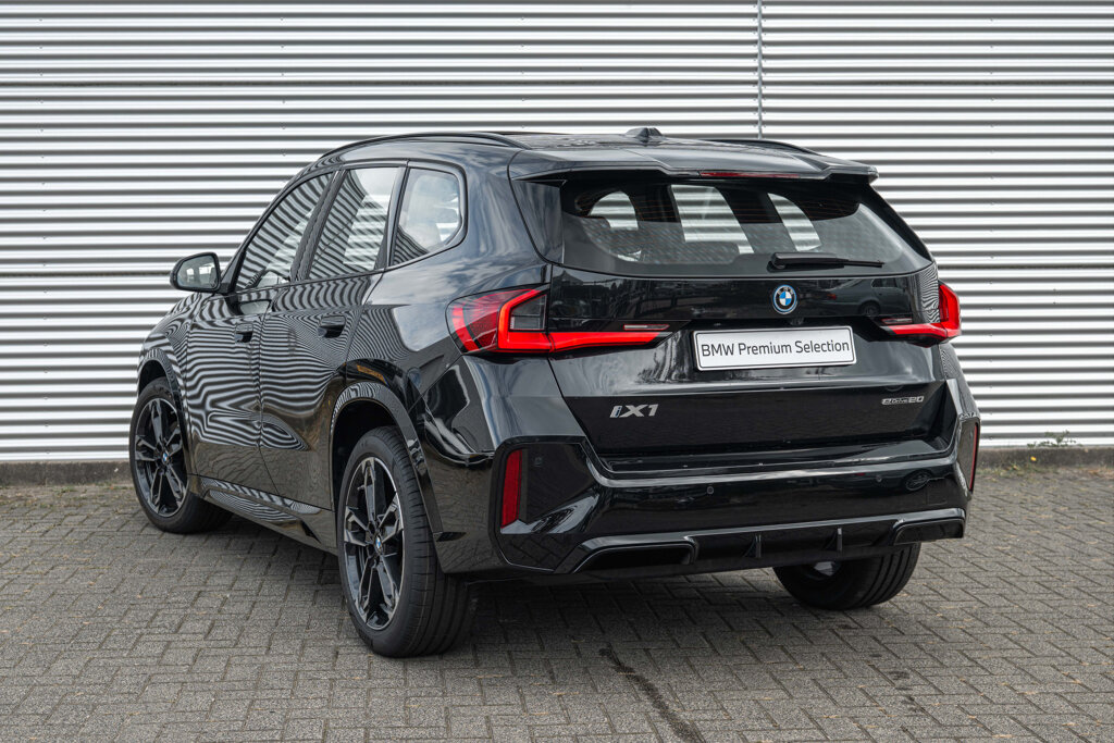 BMW iX1 34