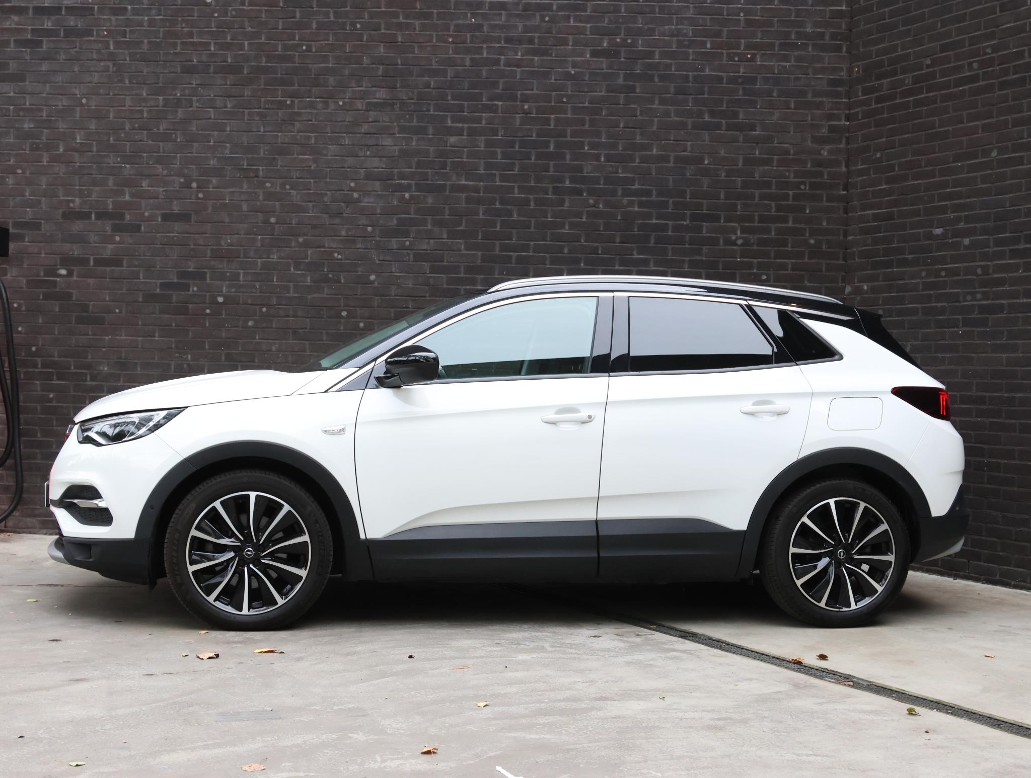 Opel Grandland X Ultimate 225pk Plug-In Hybrid - Afbeelding 2