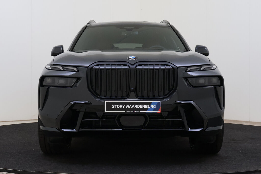 BMW X7 4