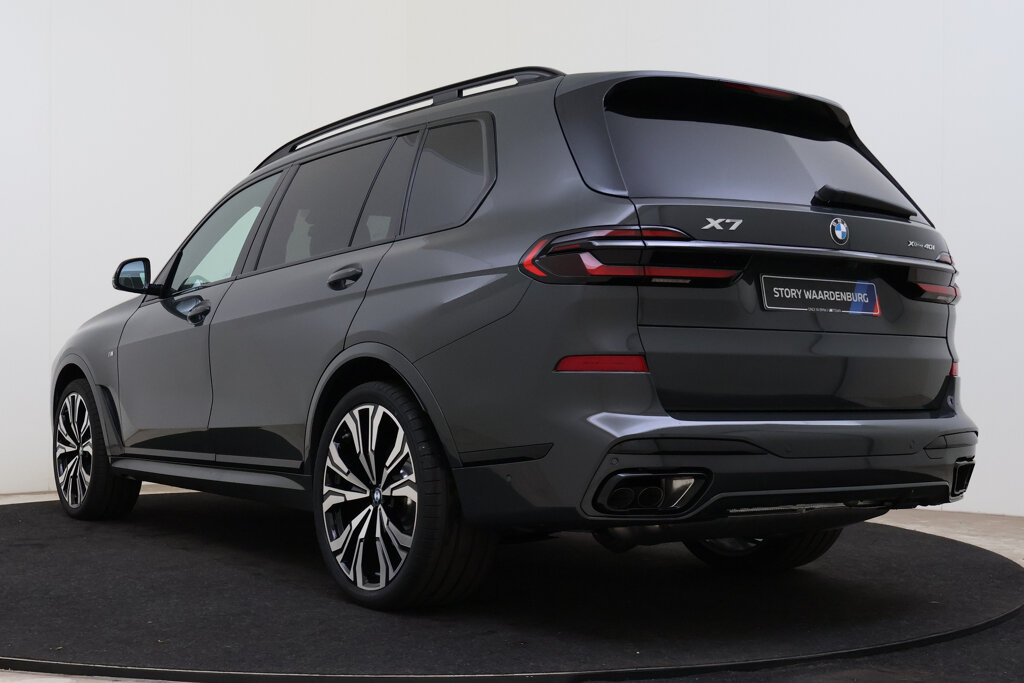 BMW X7 15